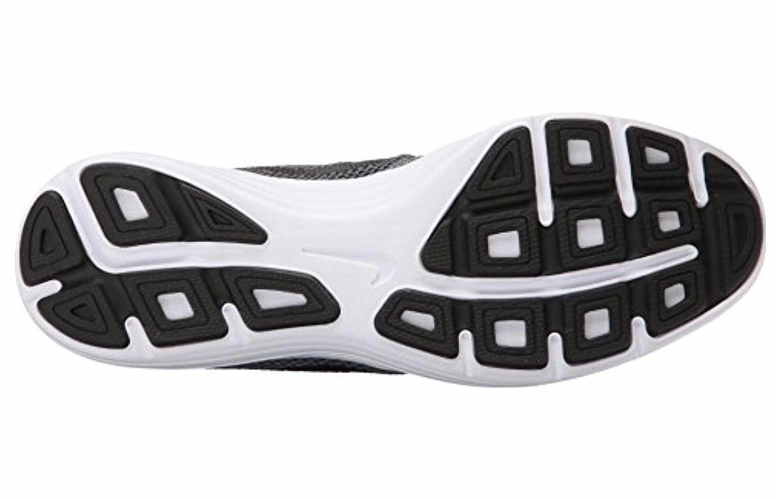 Nike REVOLUTION 3