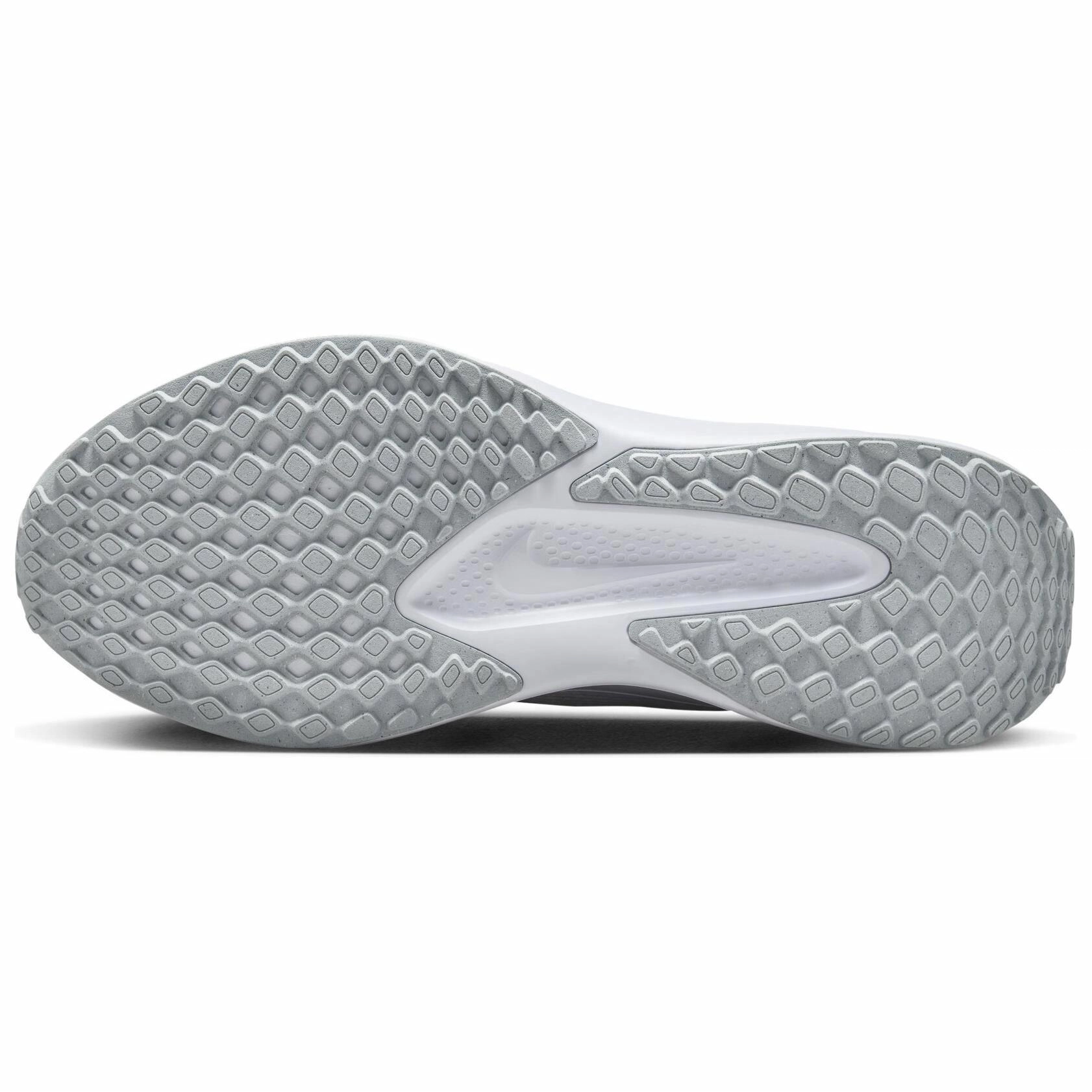 Nike QUEST 6