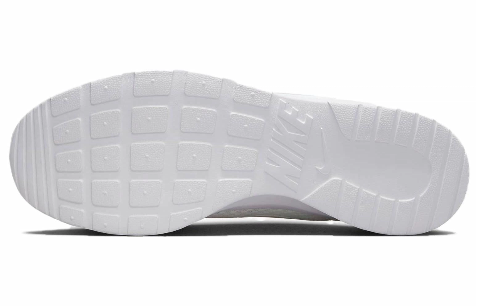 Nike Tanjun FlyEase