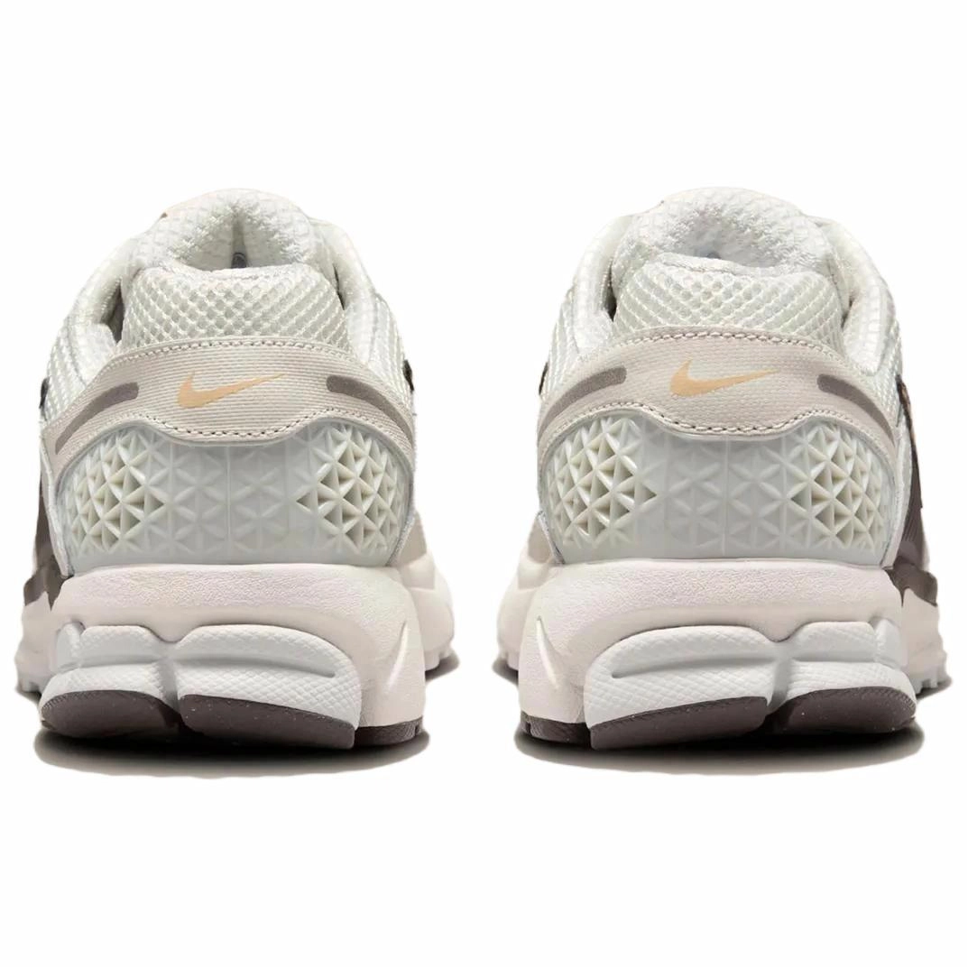 Nike Air Zoom Vomero 5