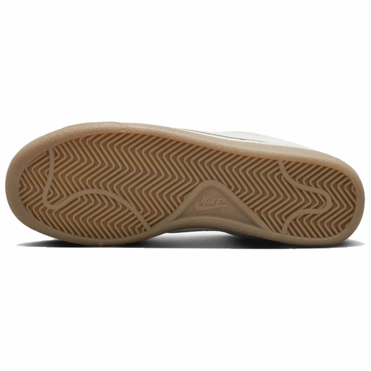 Nike Court Royale
