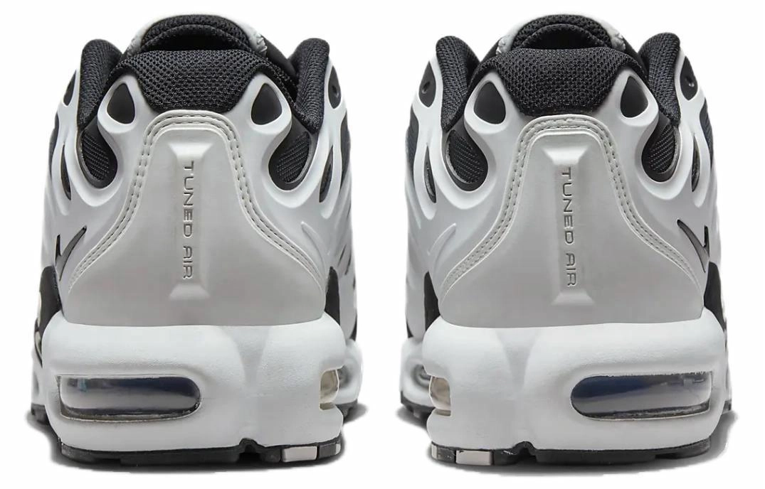 Nike "Air Max Plus Drift"