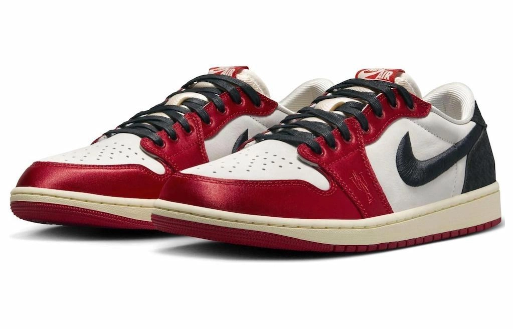 Trophy Room x Jordan Air Jordan 1 Low OG Away