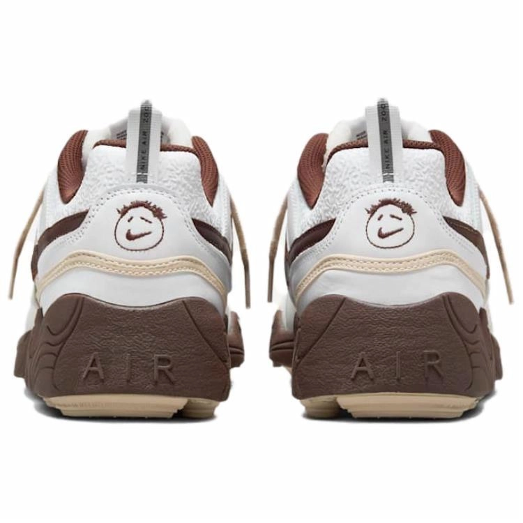 Travis Scott x Nike ZOOM Field JAXX WhiteLight Chocolate