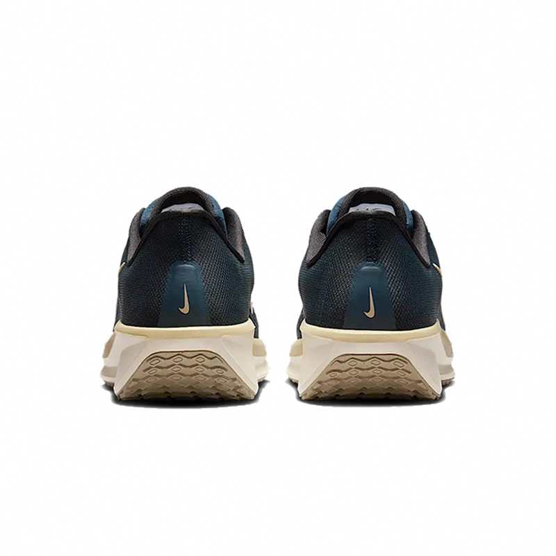 Nike Quest 6