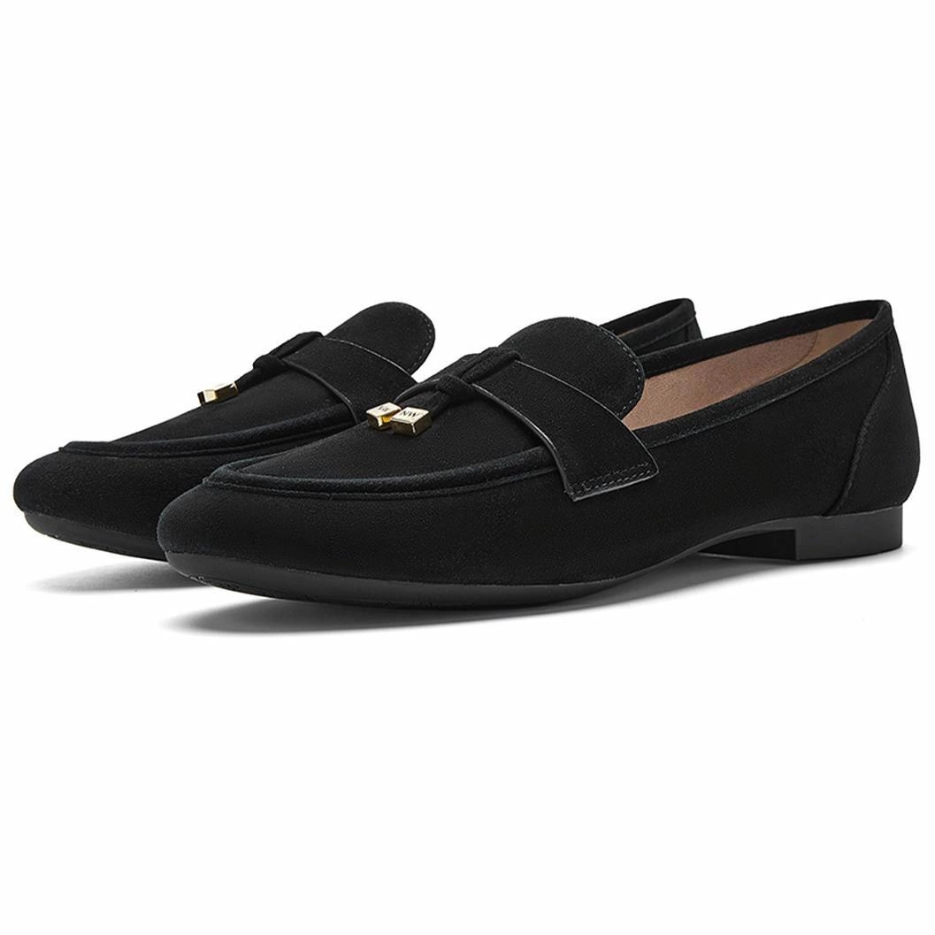 NINE WEST