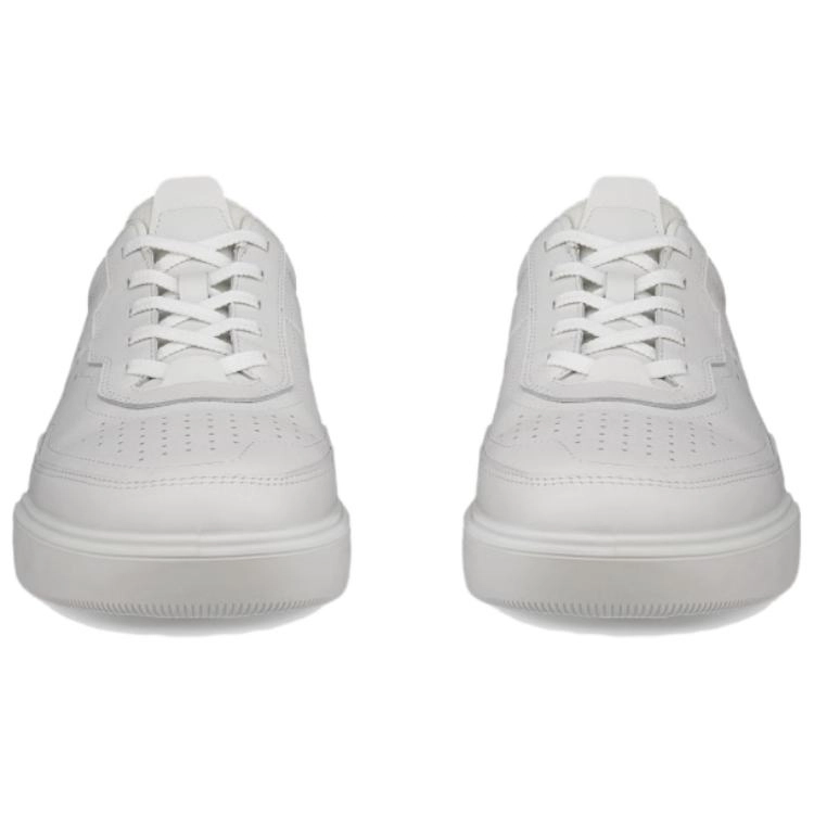 ecco Street Court