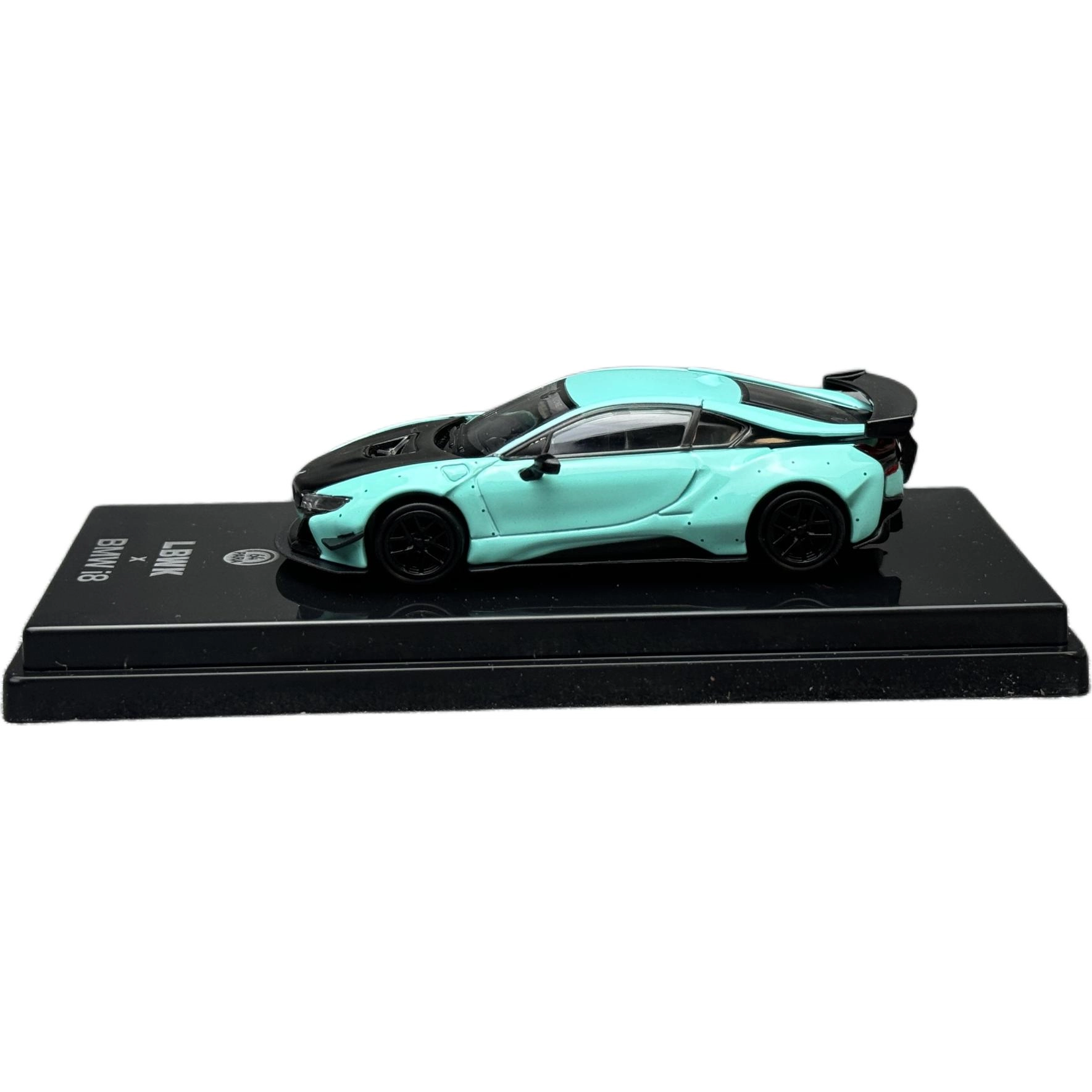 164 LBWK BMW i8