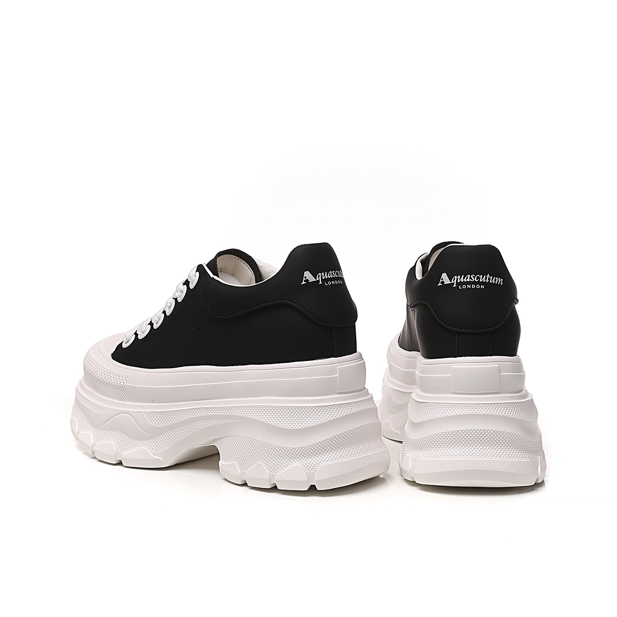 AQUASCUTUM
