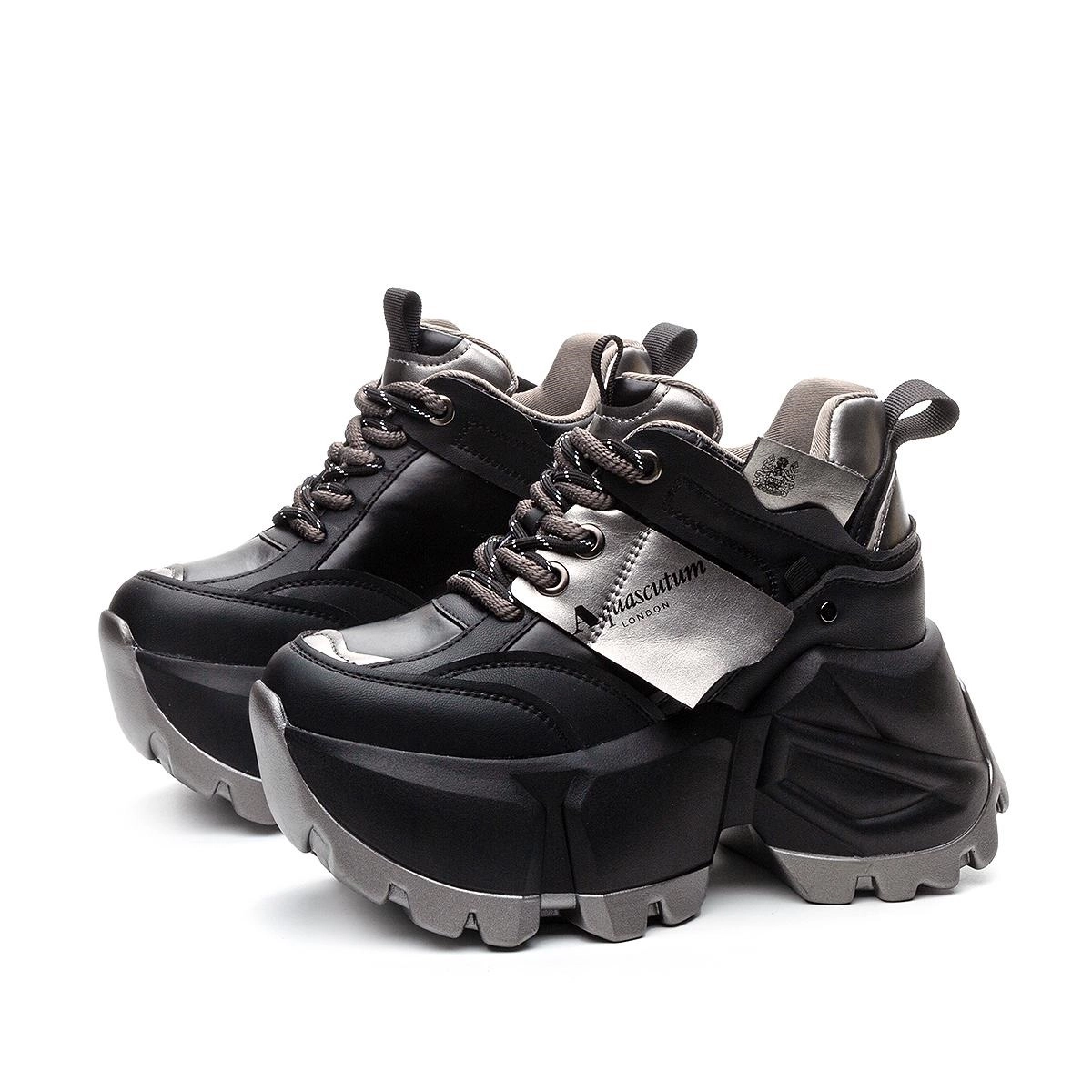 AQUASCUTUM