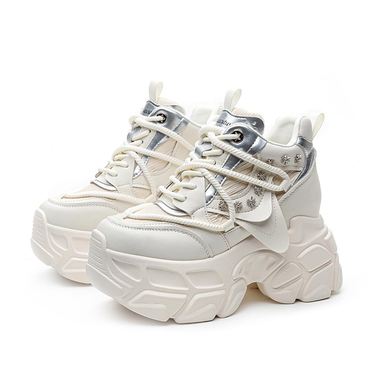AQUASCUTUM