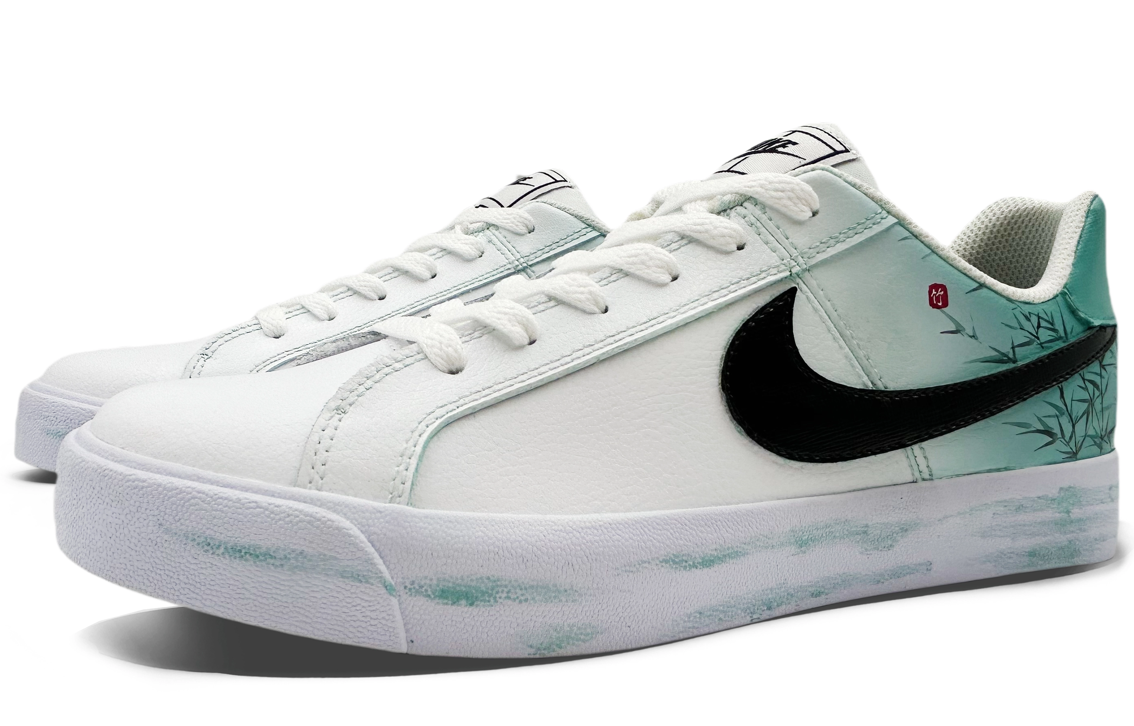 Nike Court Royale 2