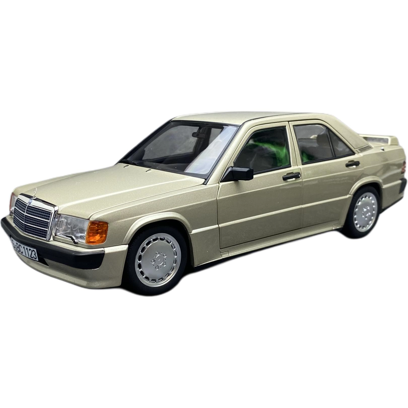 NOREV 118 Mercedes-Benz 190 E 1984