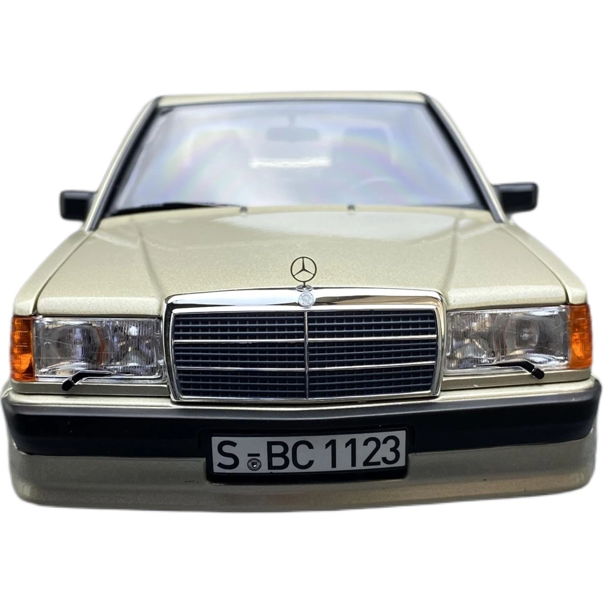 NOREV 118 Mercedes-Benz 190 E 1984