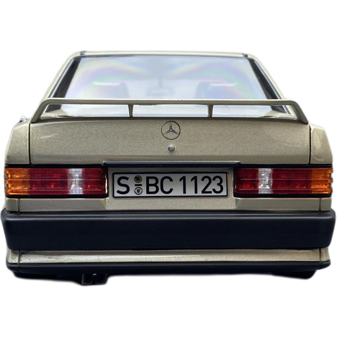 NOREV 118 Mercedes-Benz 190 E 1984