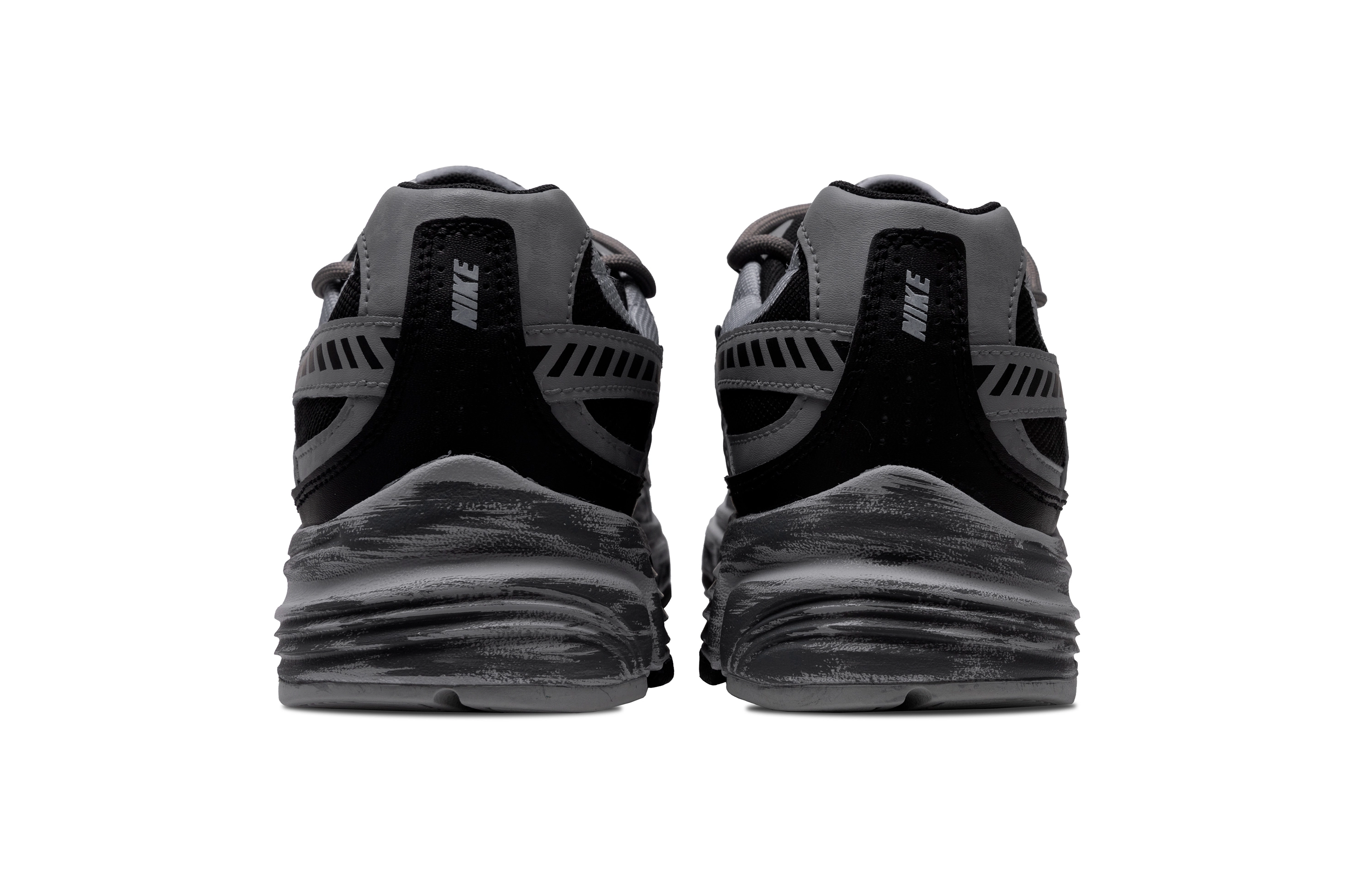 Nike Initiator