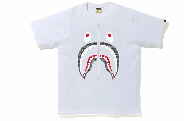 A BATHING APE T