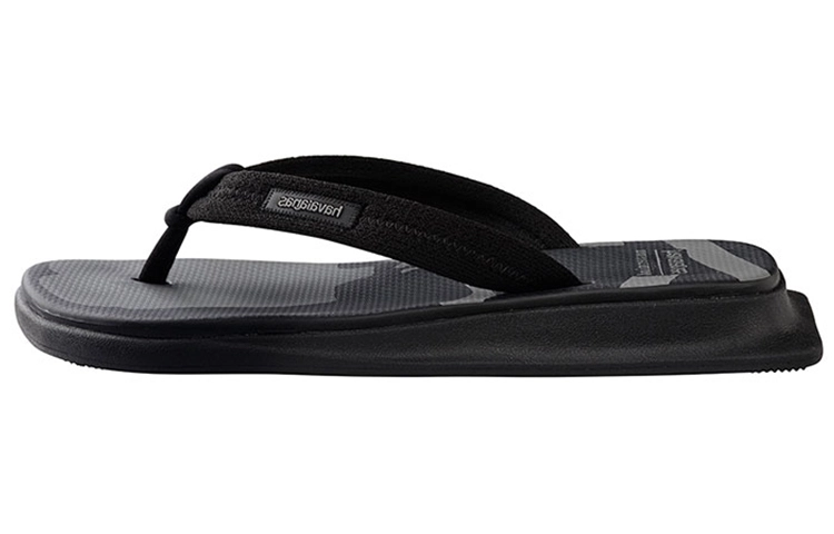 Havaianas x Mastermind Japan Zori Sandals