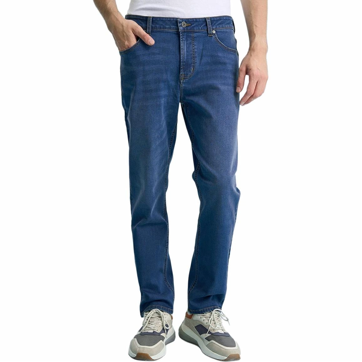NAUTICA Mainline