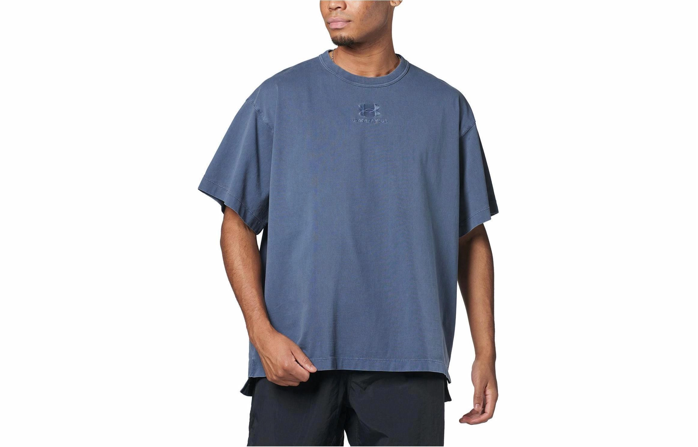 Under Armour T