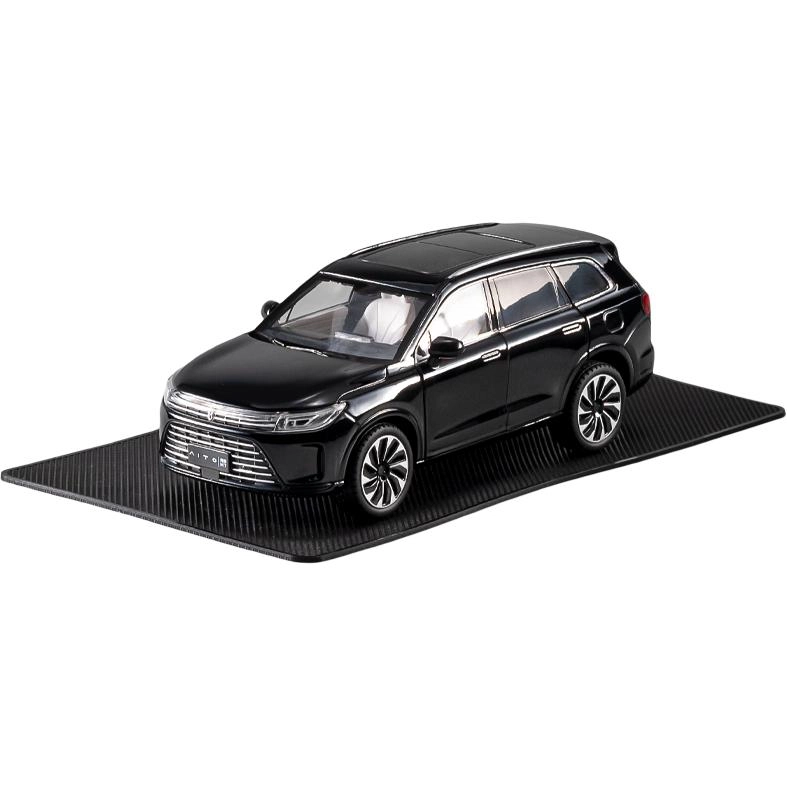M7SUV124