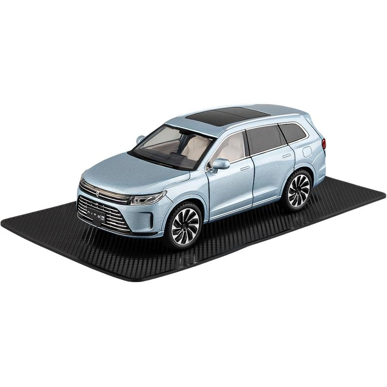 M7SUV124