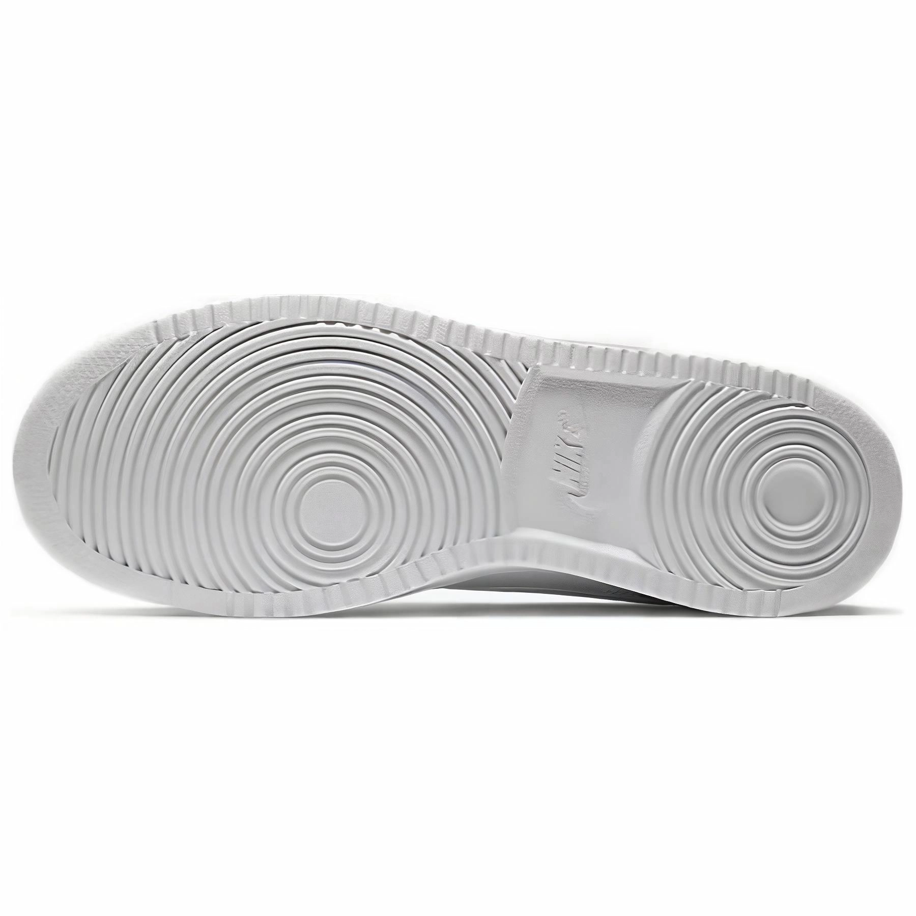 Nike EBERNON