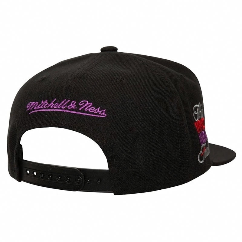 Mitchell Ness -