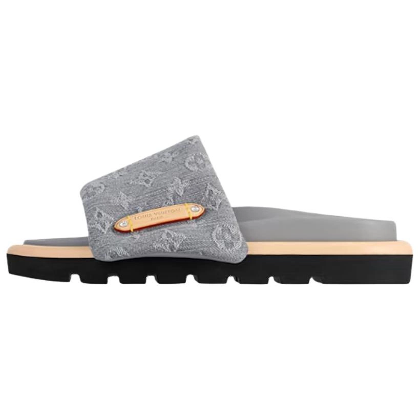 LOUIS VUITTON Pool Pillow Comfort