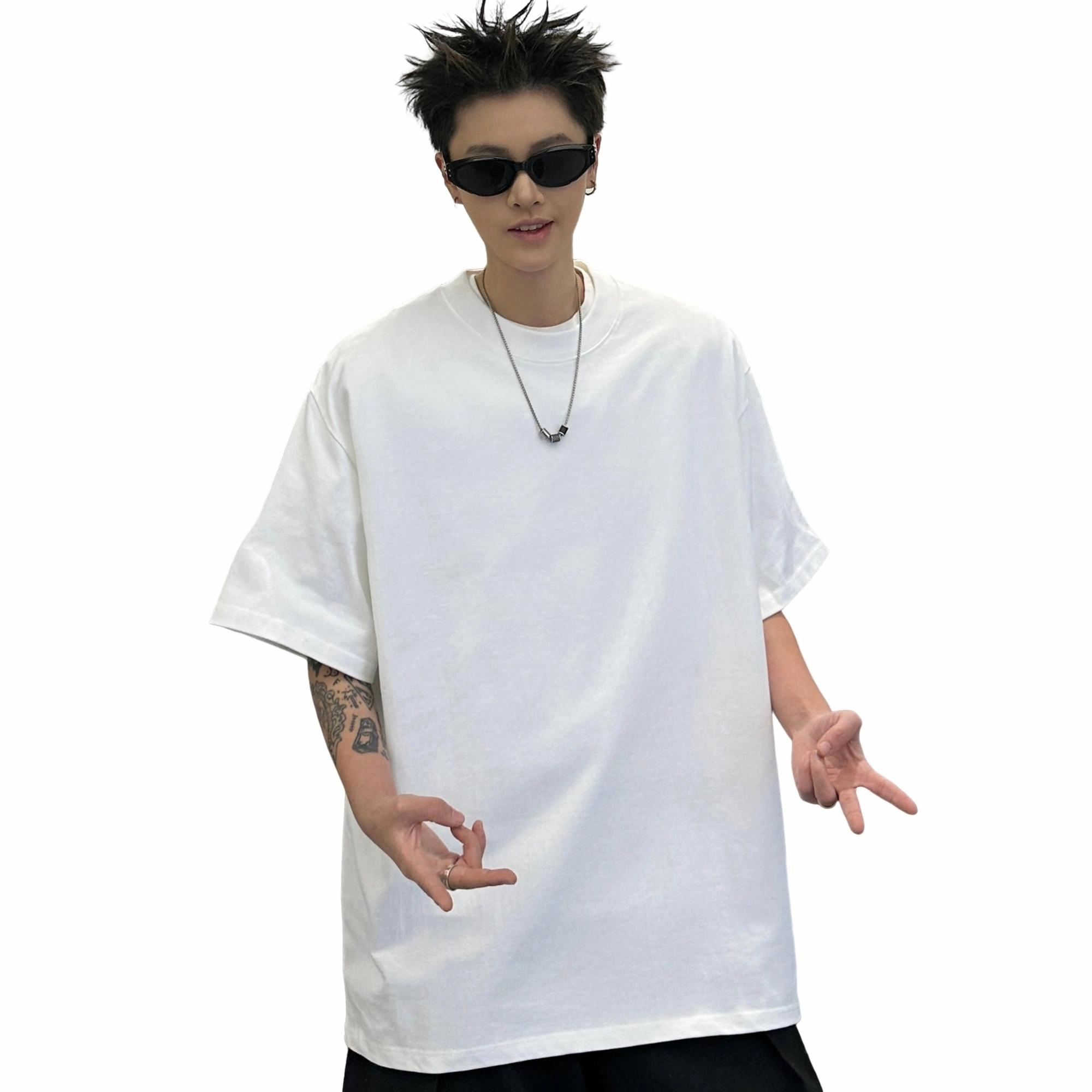 URBAN AUTHENTIC T