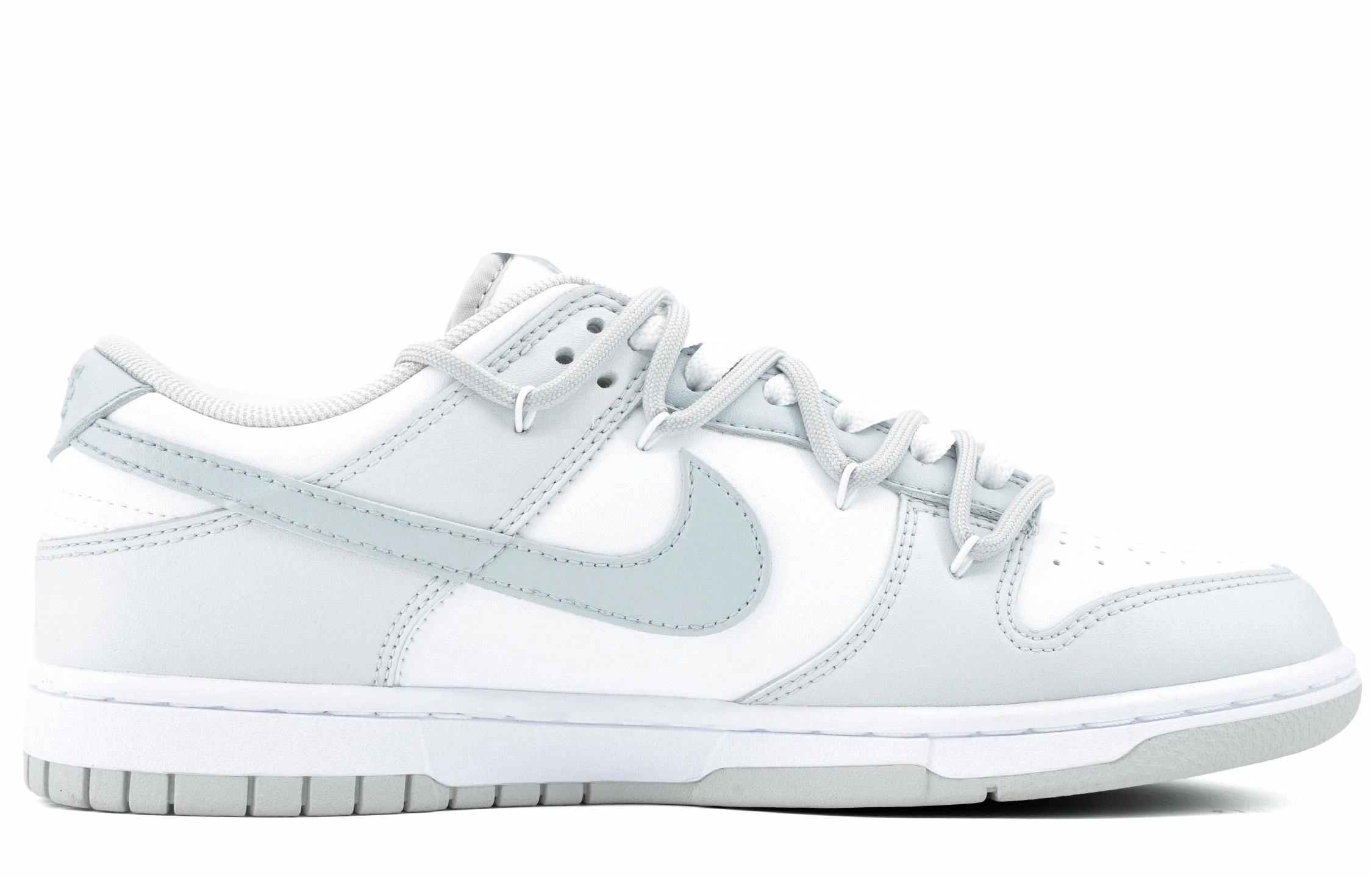 Nike Dunk Low Retro Vibe