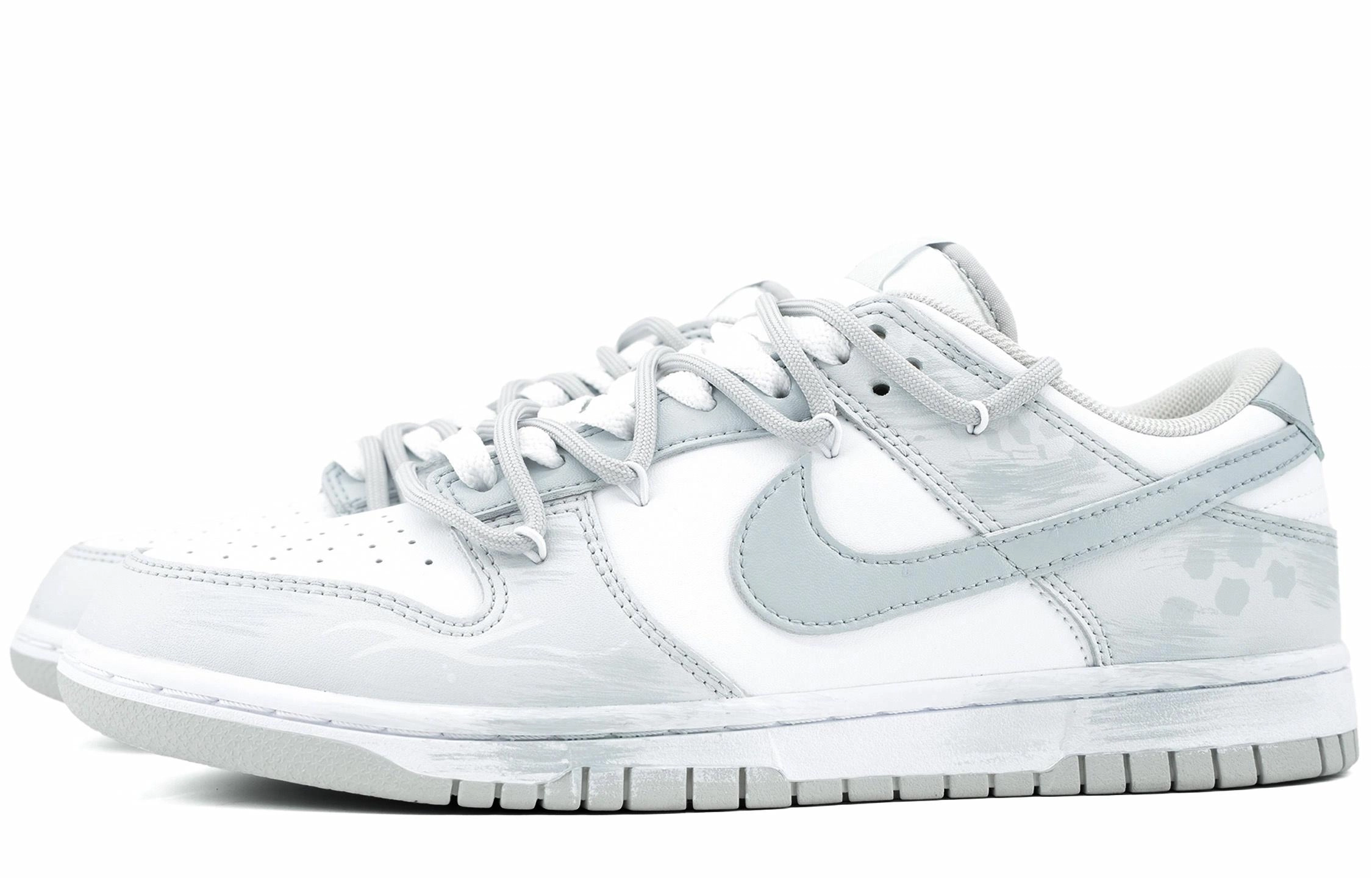 Nike Dunk Low Retro Vibe