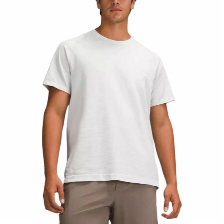 lululemon Metal Vent Tech Silverescent logoT