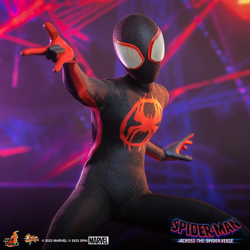 Hot Toys 16