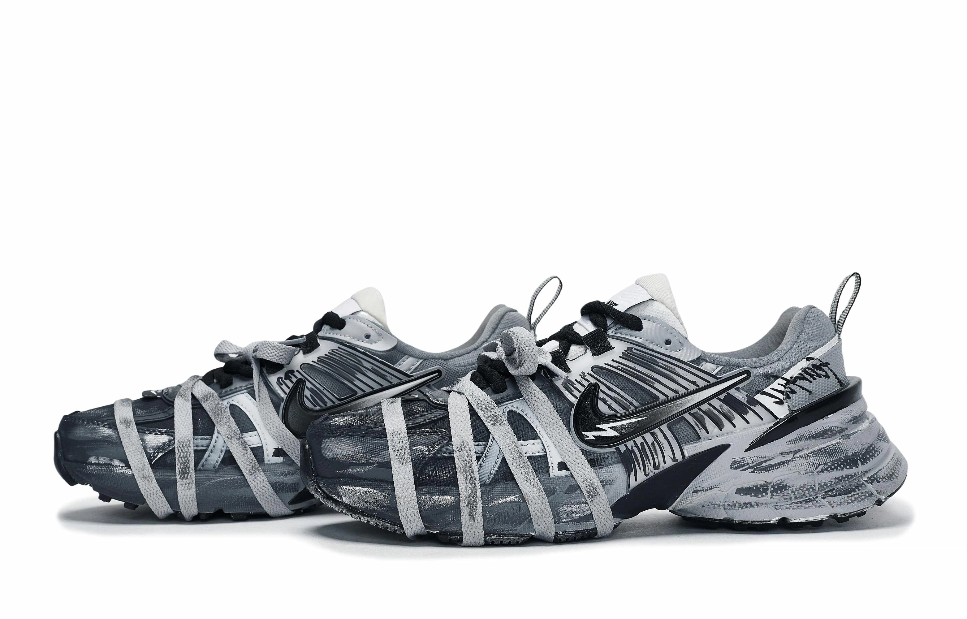 Nike V2K Run 811