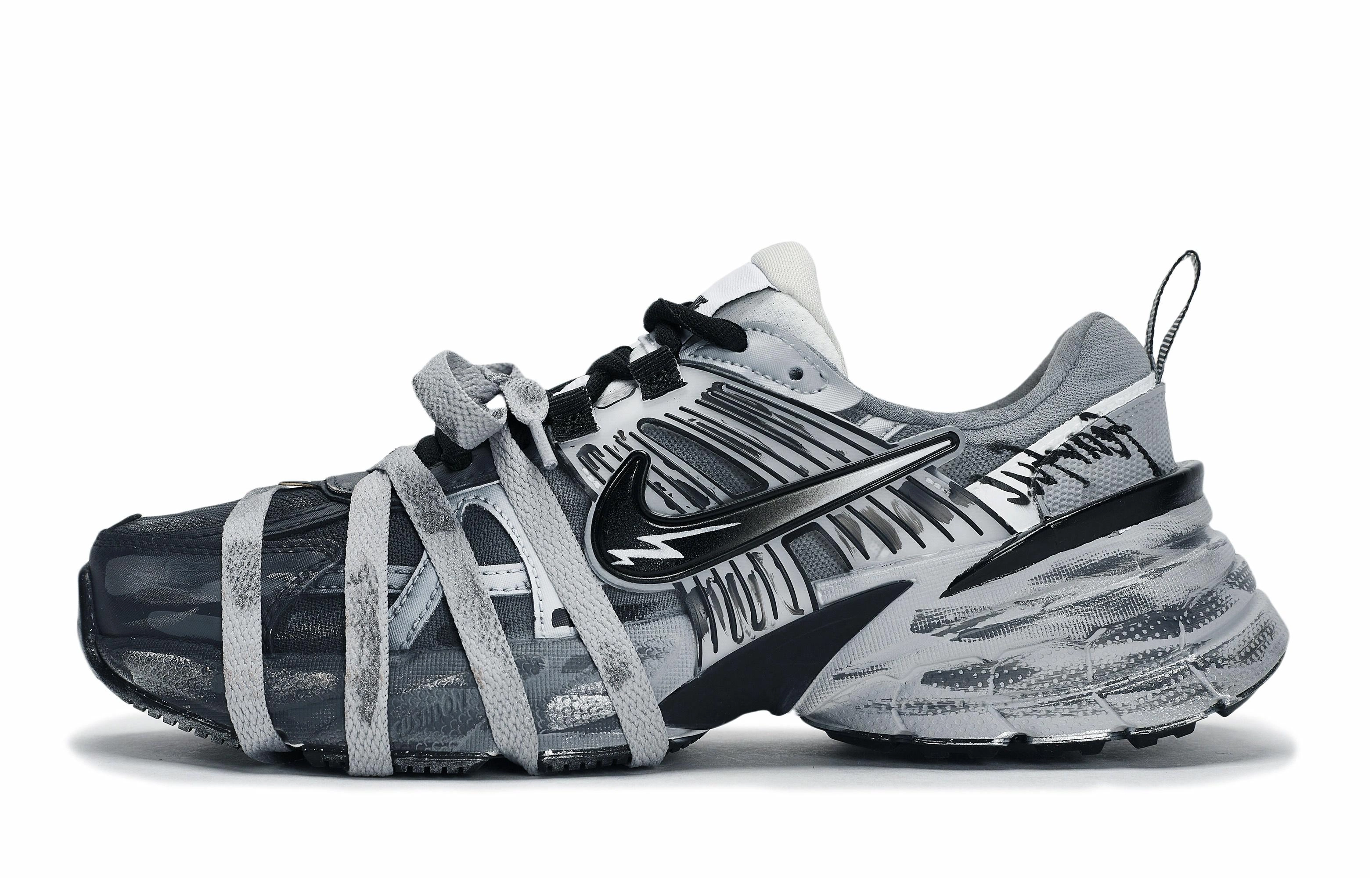 Nike V2K Run 811