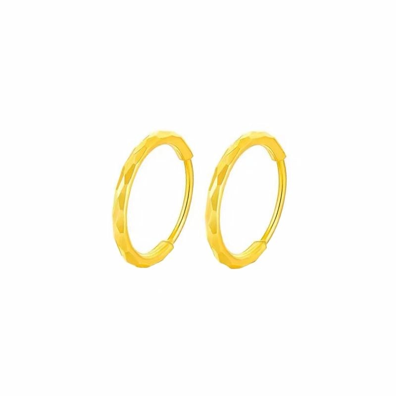 999