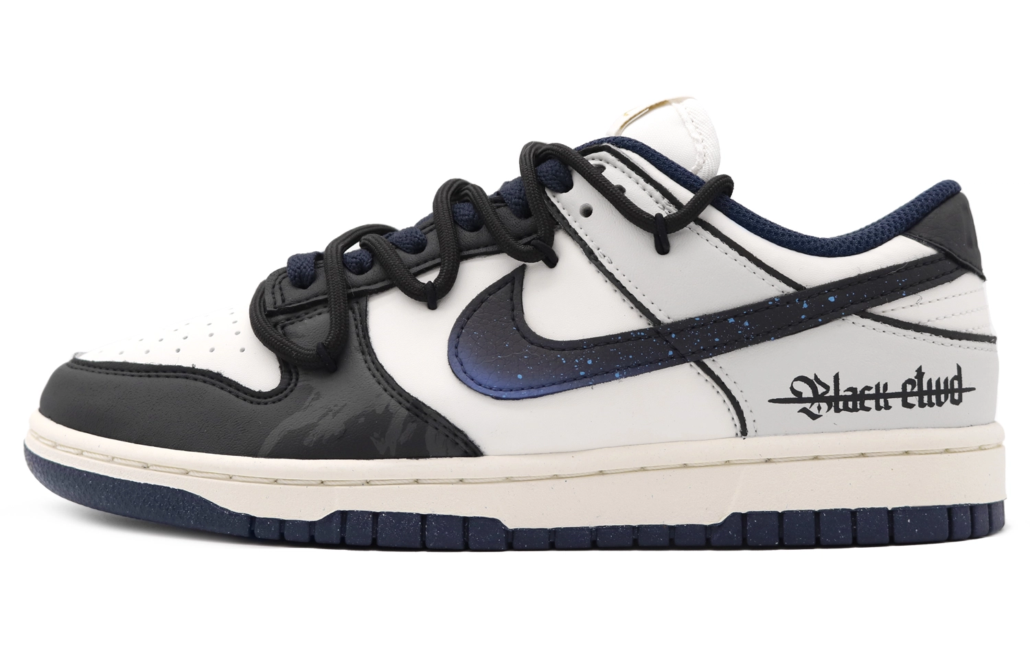 Nike Dunk Low vibe