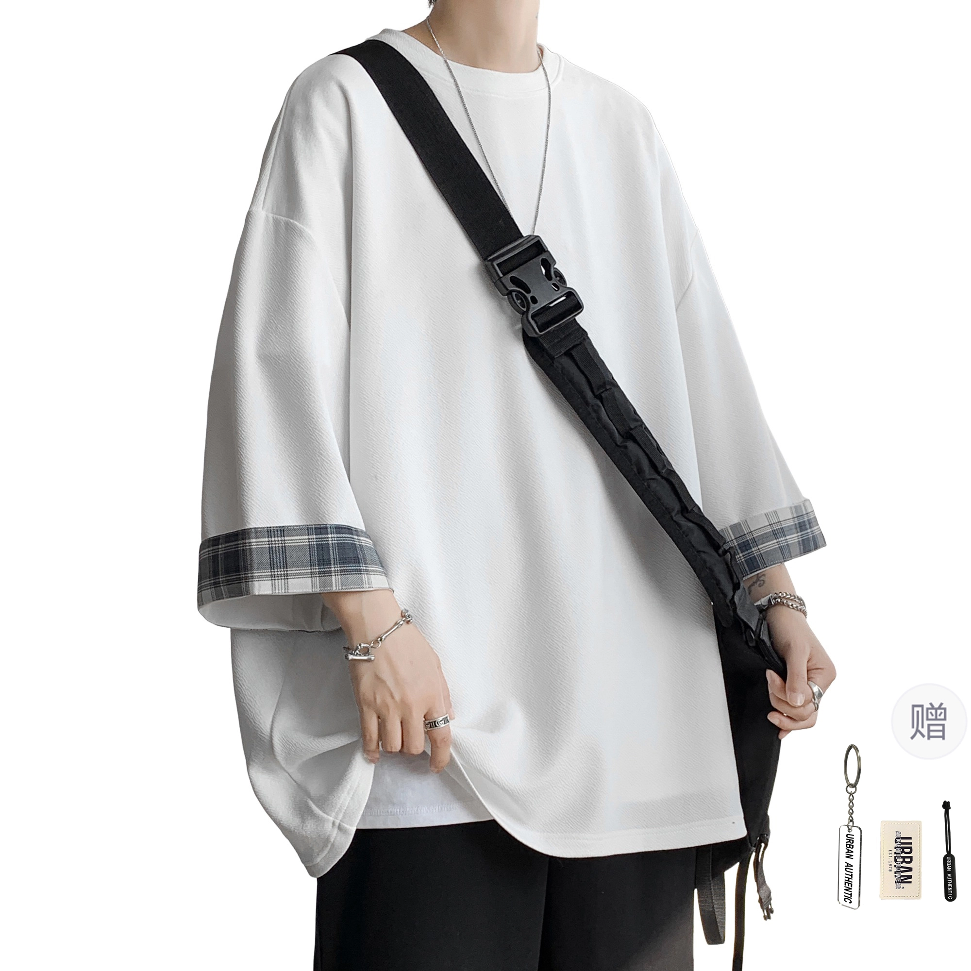 URBAN AUTHENTIC T