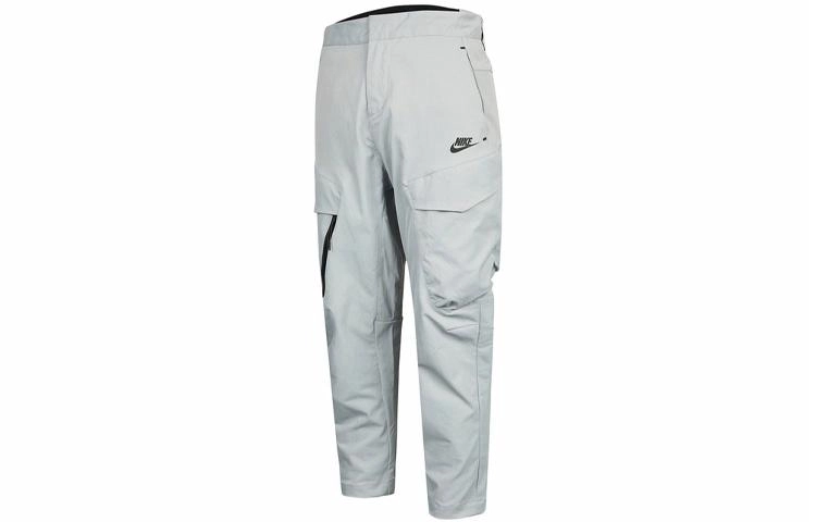 Nike Sportswear Tech Essentials