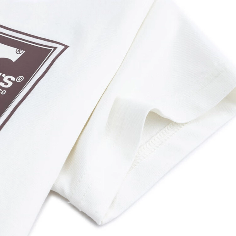 Levi's T