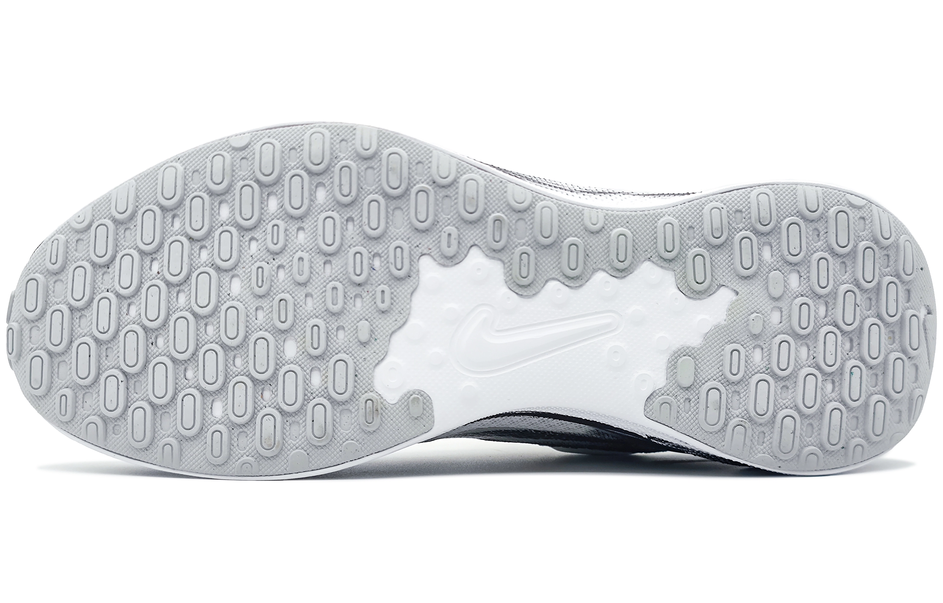 Nike REVOLUTION 7