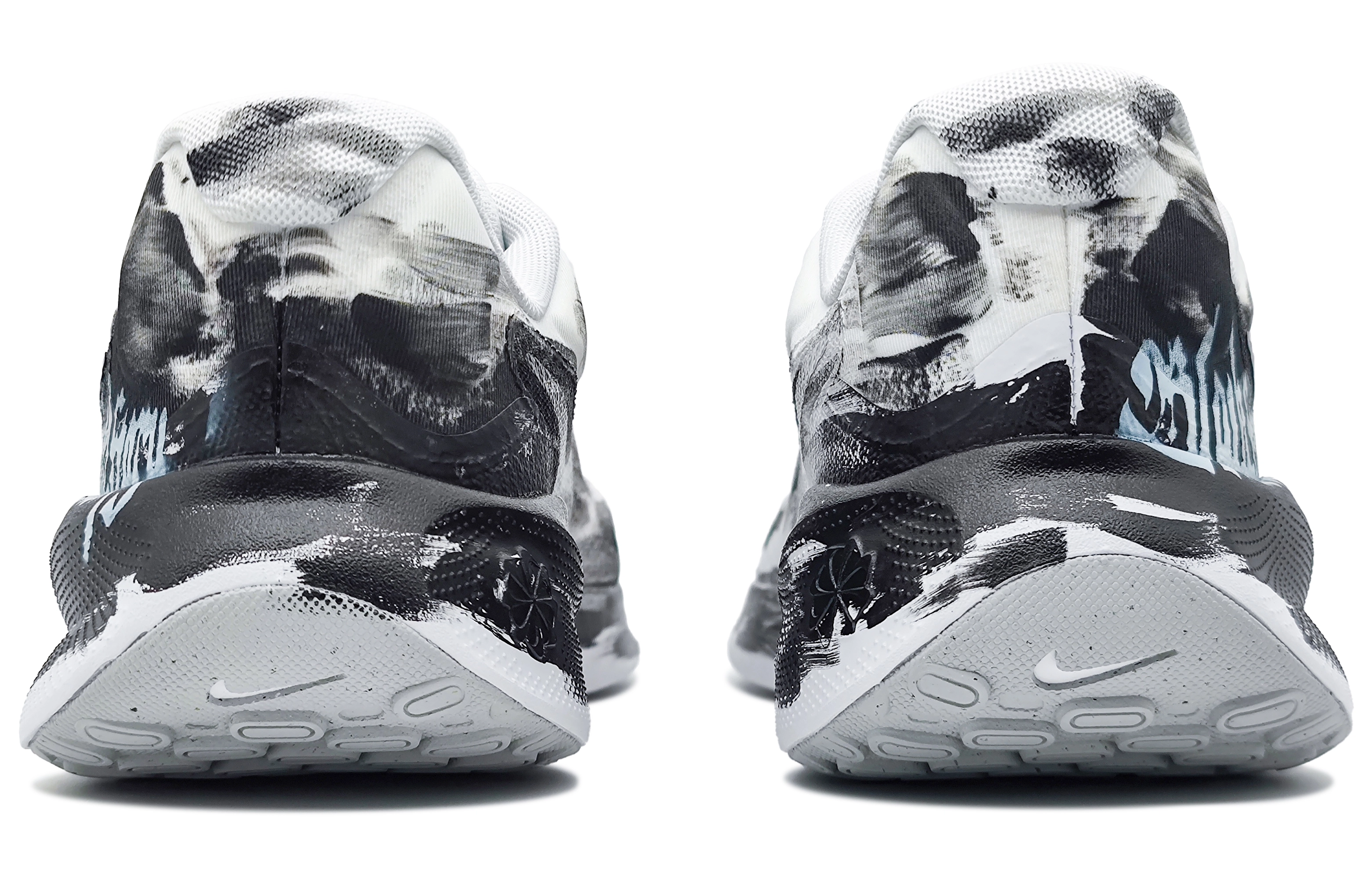 Nike REVOLUTION 7