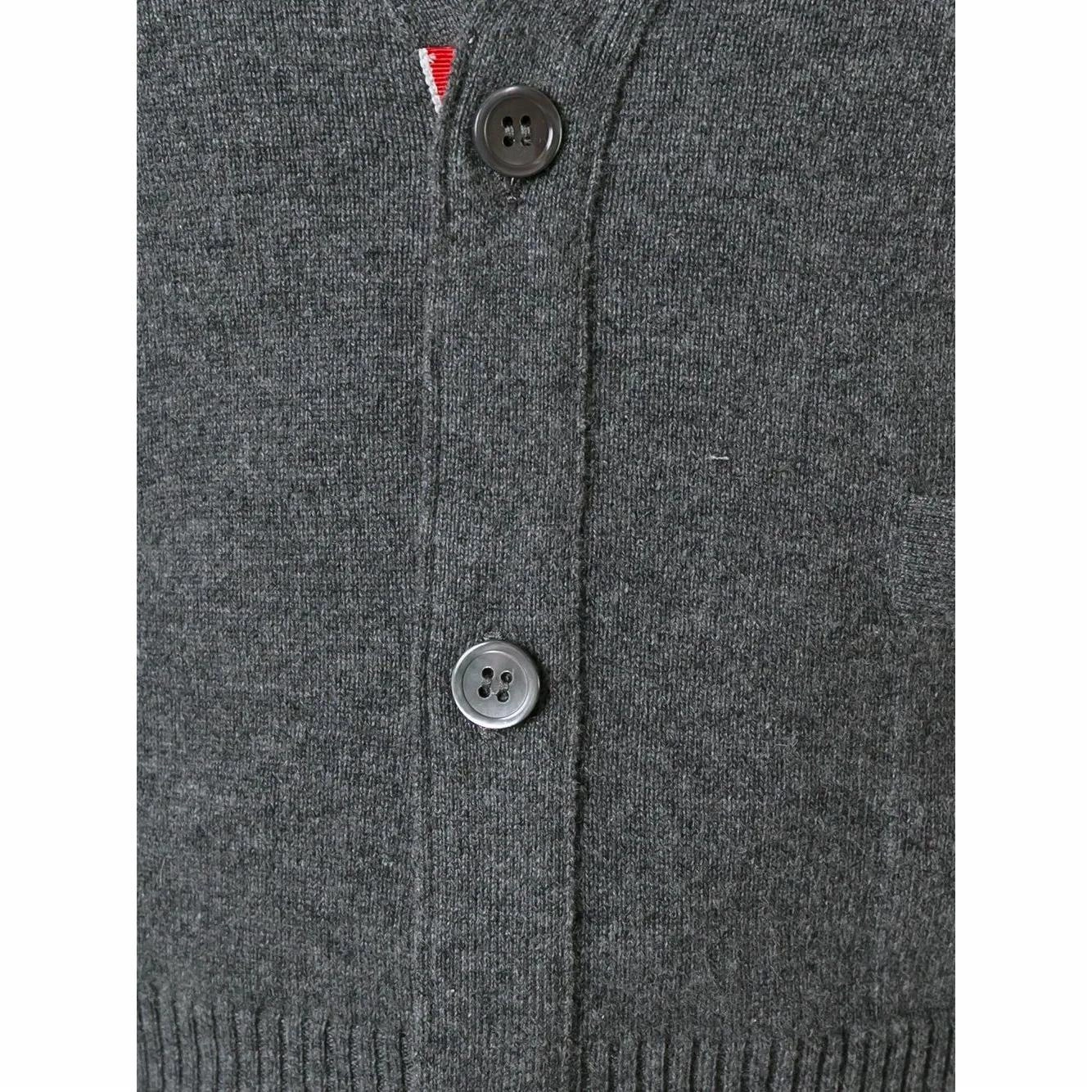 THOM BROWNE SS22 V