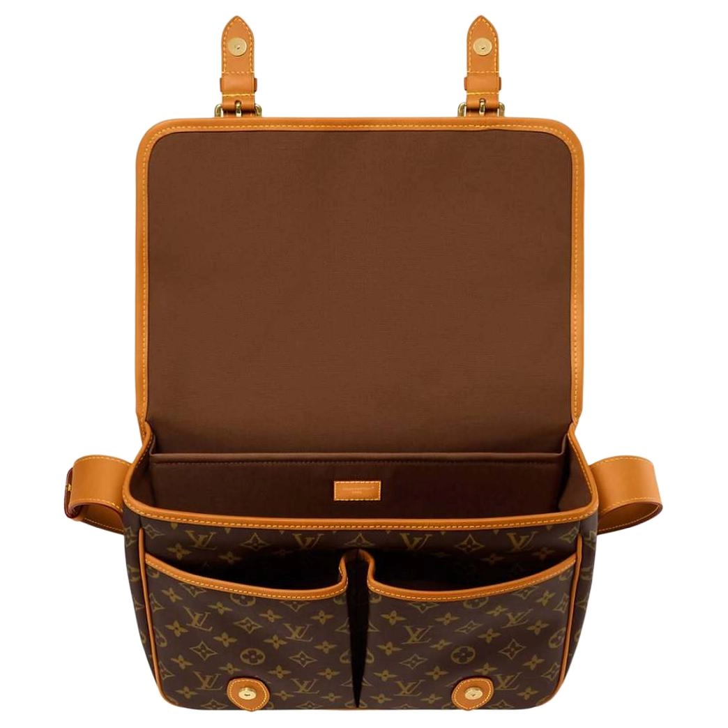 LOUIS VUITTON Monogram Archive