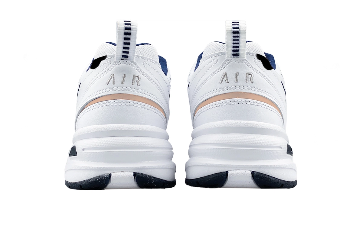 Nike Air Monarch 4