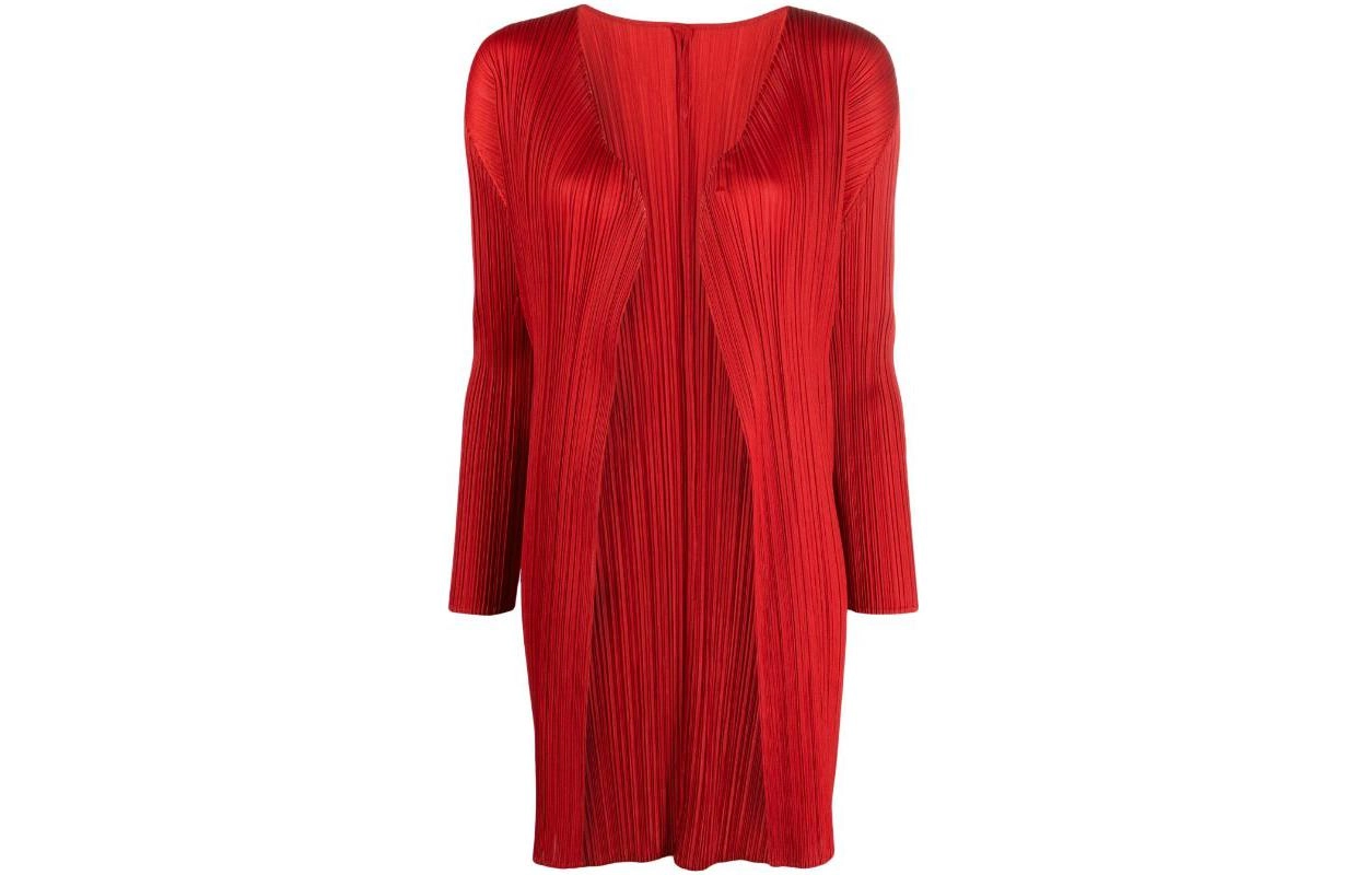 PLEATS PLEASE ISSEY MIYAKE