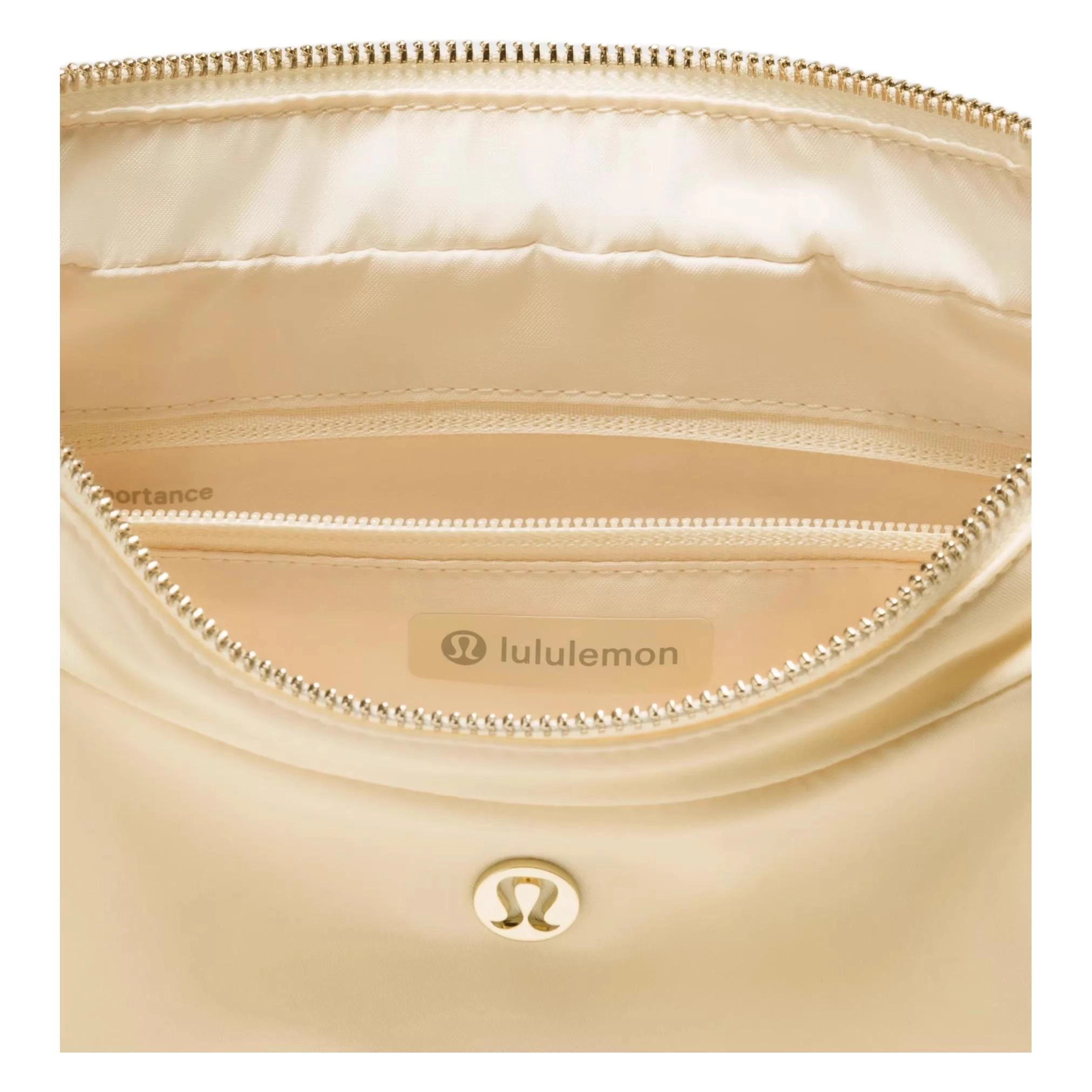lululemon City Essentials 4L