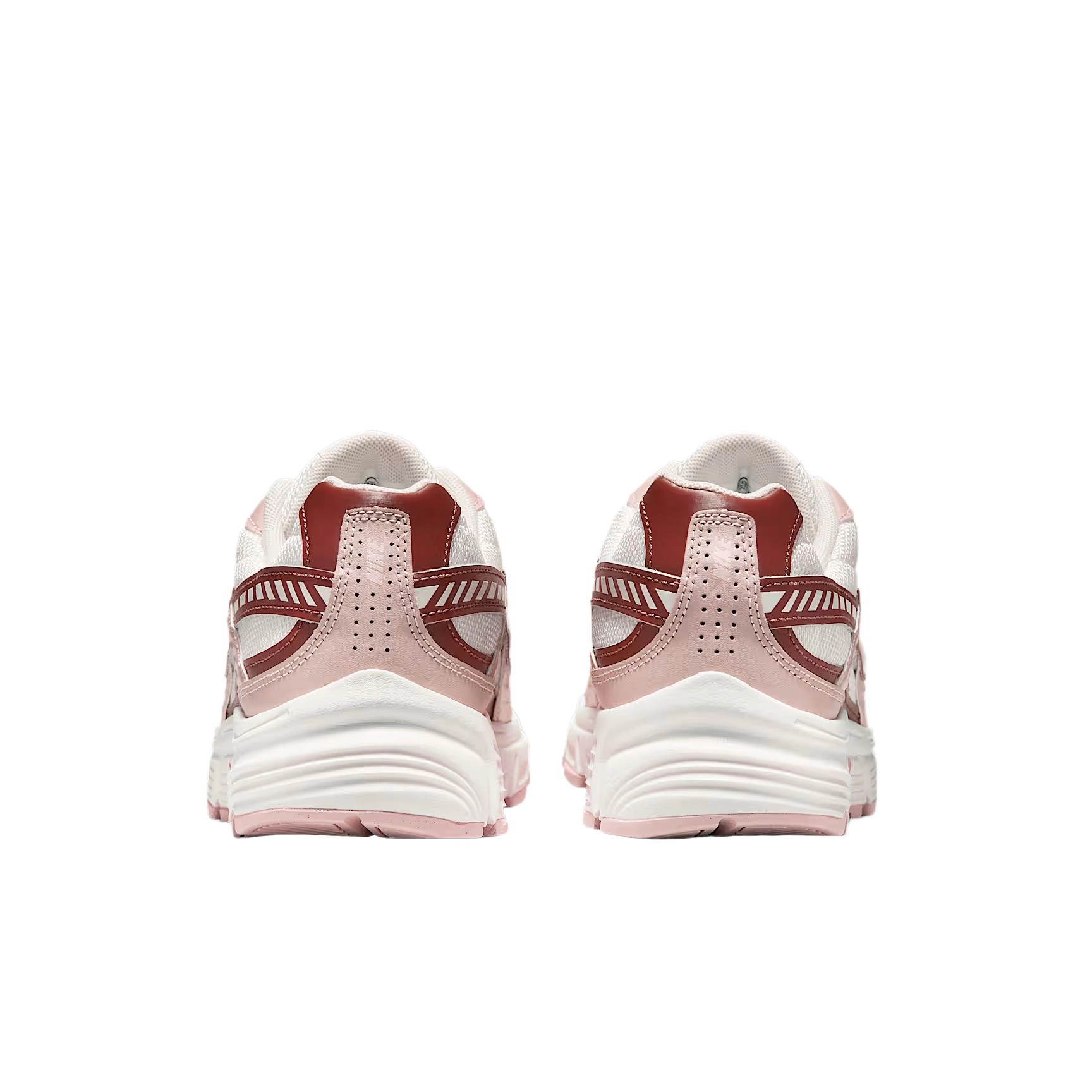 Nike Initiator