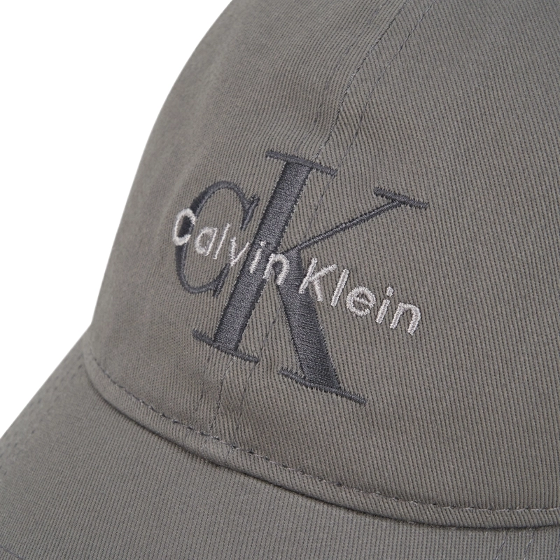 CALVIN KLEIN